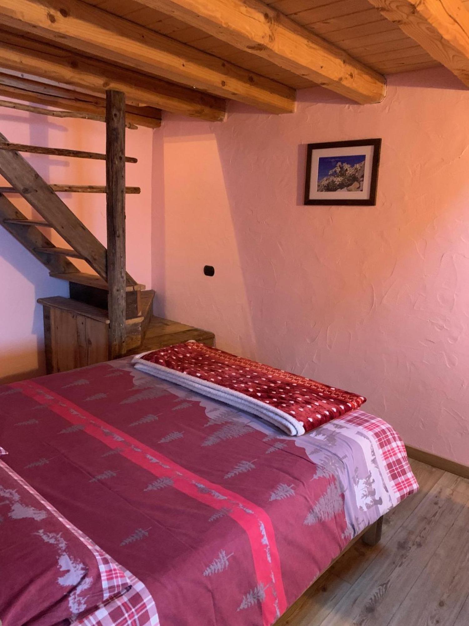 La Ferme Du Grand Paradis Cogne Pokoj fotografie